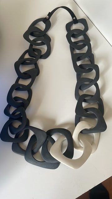 Collier Chaîne Graphique Noir & Blanc