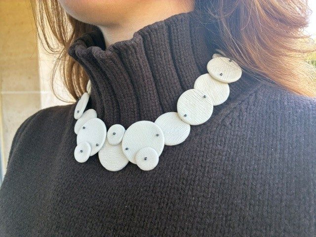 COLLIER